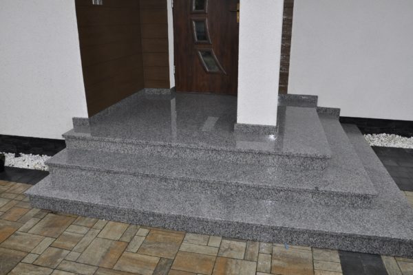 Bianco Sardo schody płomieniowane antypoślizgowe