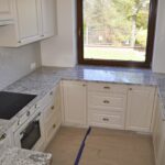 Bianco Antique granit na blaty do kuchni