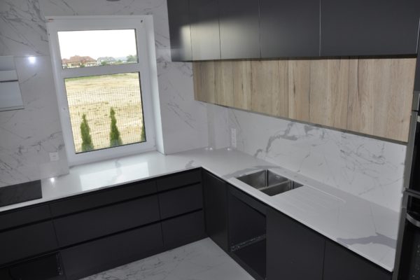 Kwarcogranit Calacatta Grey 2cm poler