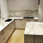 Calacatta Classico 2cm PSGranit gierunek płyta na równo z blatem