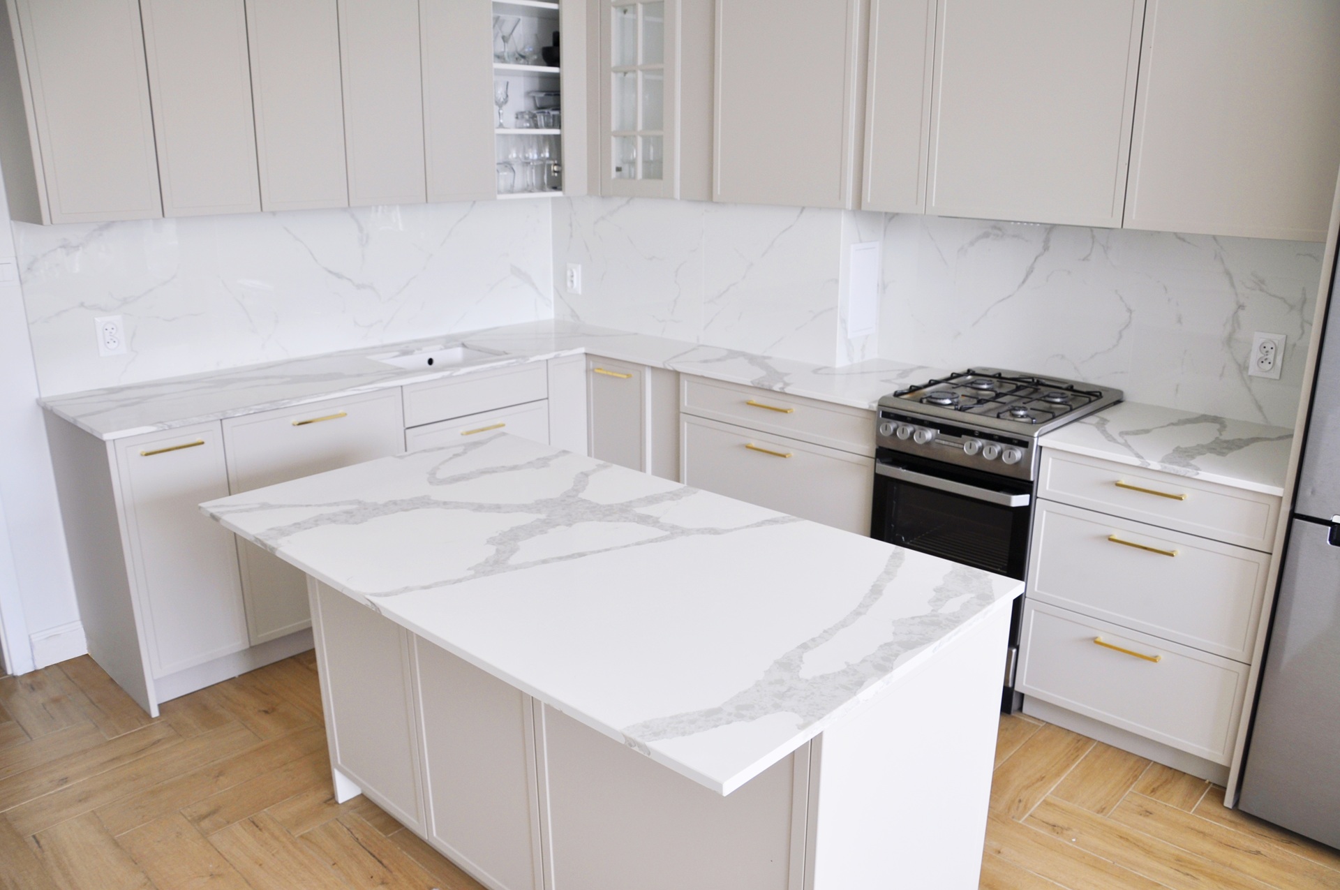 Calacatta Classico 2cm konglomerat kwarcowy