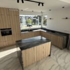 Sandalus Black kwarcyt naturalny