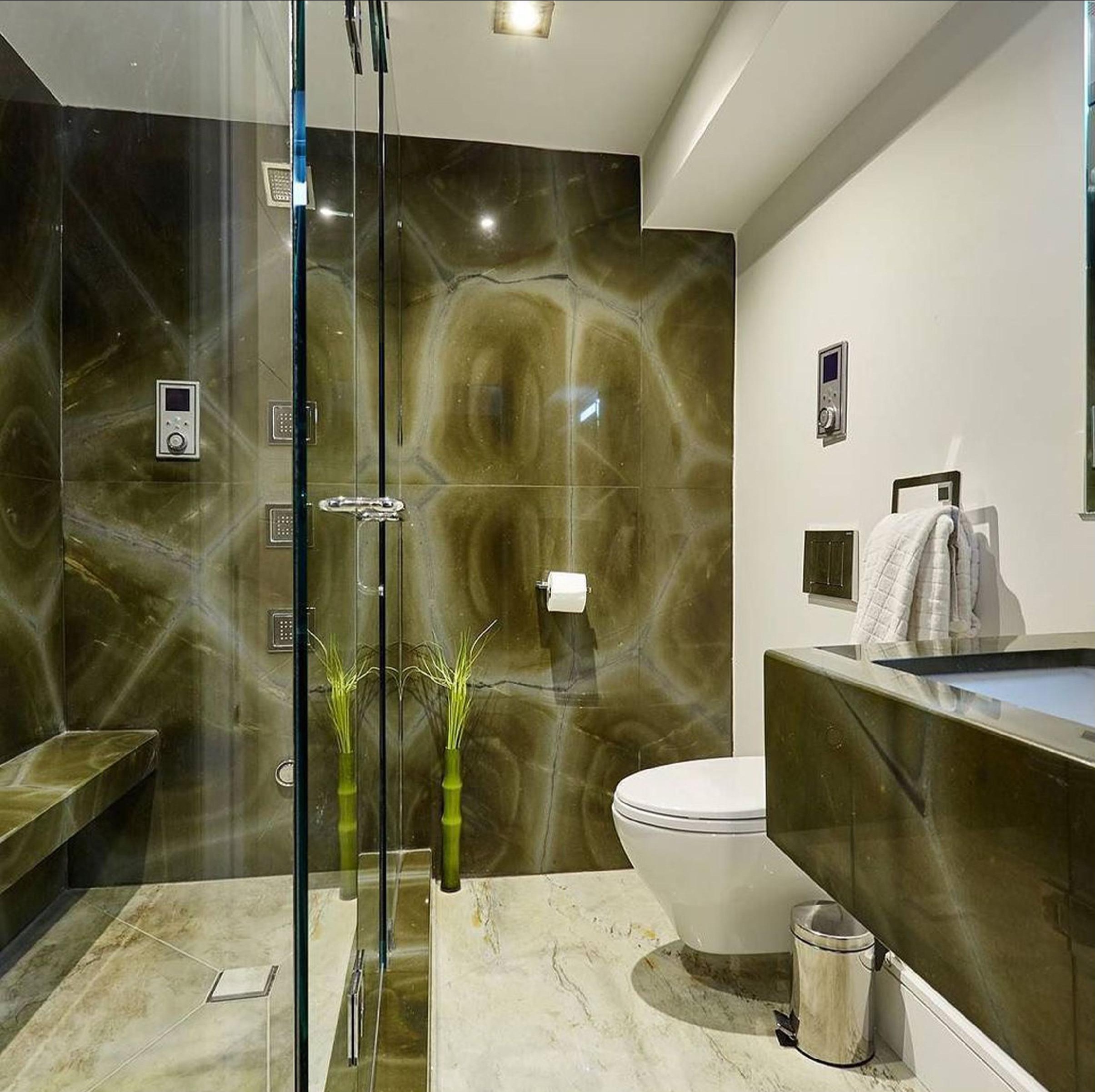 Turtle kwarcyt naturalny łazienka