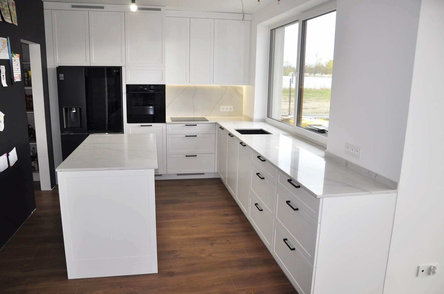 Calacatta Silver konglomerat kwarcowy
