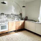 Siberian White PS Granit biały kamień w kuchni