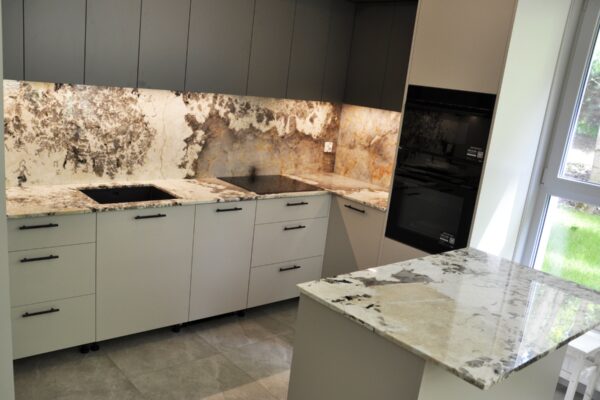 Patagonia biała kwarcyt naturalny przezierny