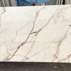 Bergamo Gold konglomerat kwarcowy jak spiek slab
