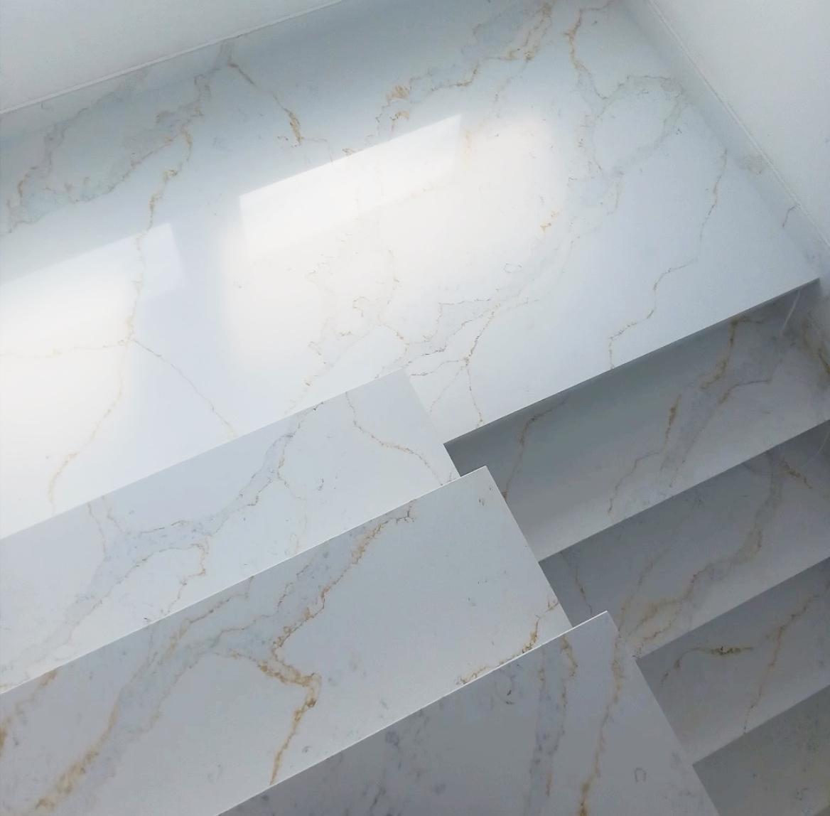 New Calacatta Gold na schody do domu PS Granit Gdynia