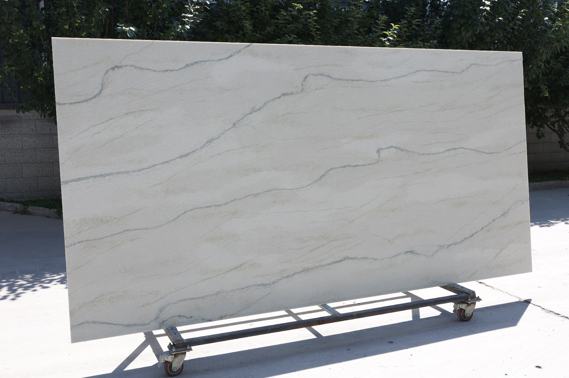 konglomerat kwarcowy Bianco Ibiza (4369) outdoor 1920